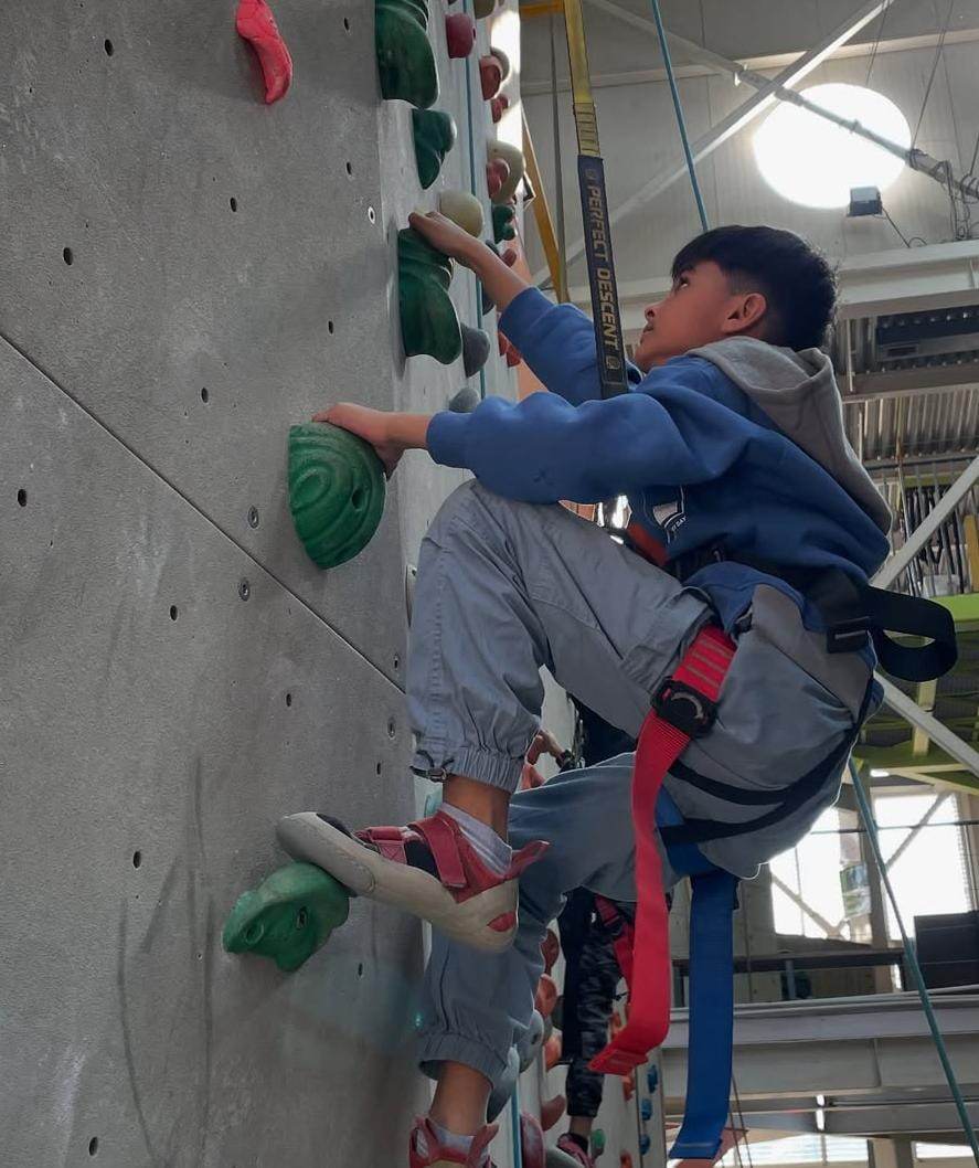 Climb Central Indoor Rock Climbing | Mehrauli-Gurgaon Road New Delhi - ActivityKidz