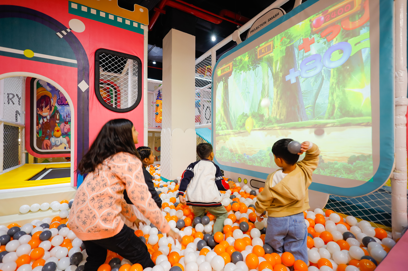 Giggle Wiggle Indoor Play Area | Sector 144 Noida