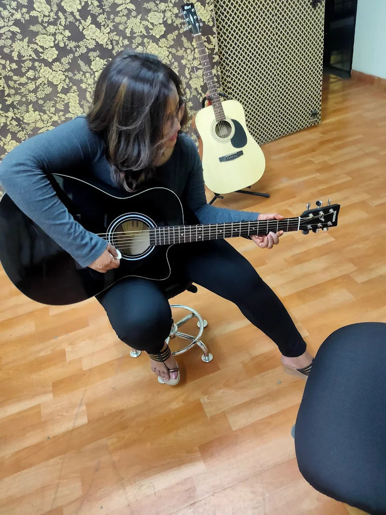 Magic of Chords | Guitar Ukulele Sitar Keyboard | Sector 12 Gurgaon