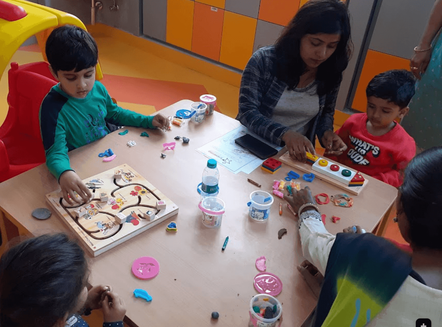 Shemford Futuristic School | Skating Dance Music Public Speaking | Malibu Town near Good Earth Mall Gurgaon - ActivityKidz