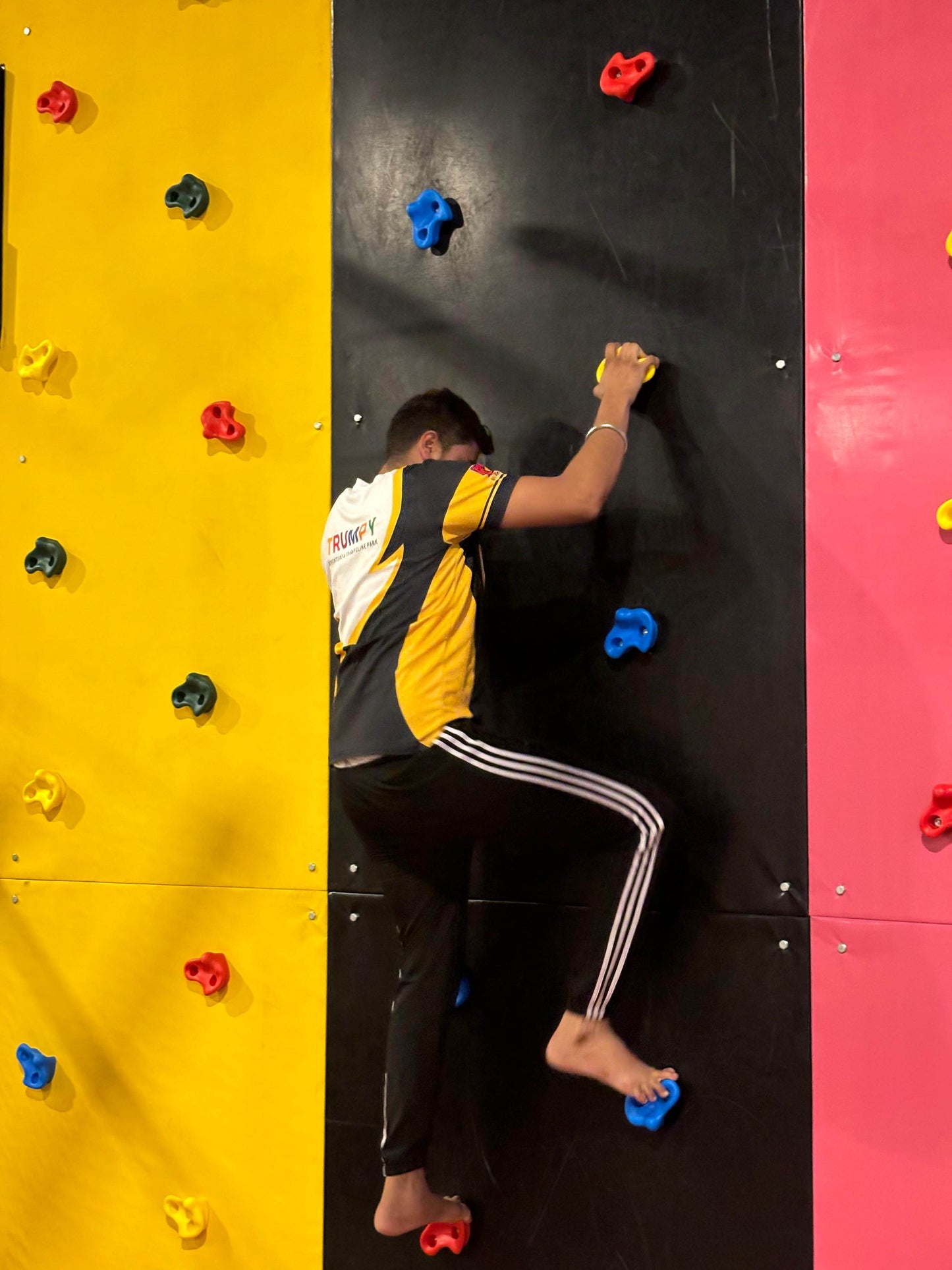 Trumpy Trampoline Park and Indoor Play Area | Opposite Sapphire 83 Mall Gurgaon - ActivityKidz