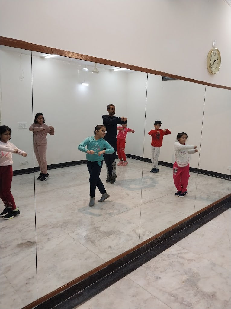 Samdanza Dance Studio for Hip-Hop Zumba Bollywood Classes | Sector 5 Gurgaon