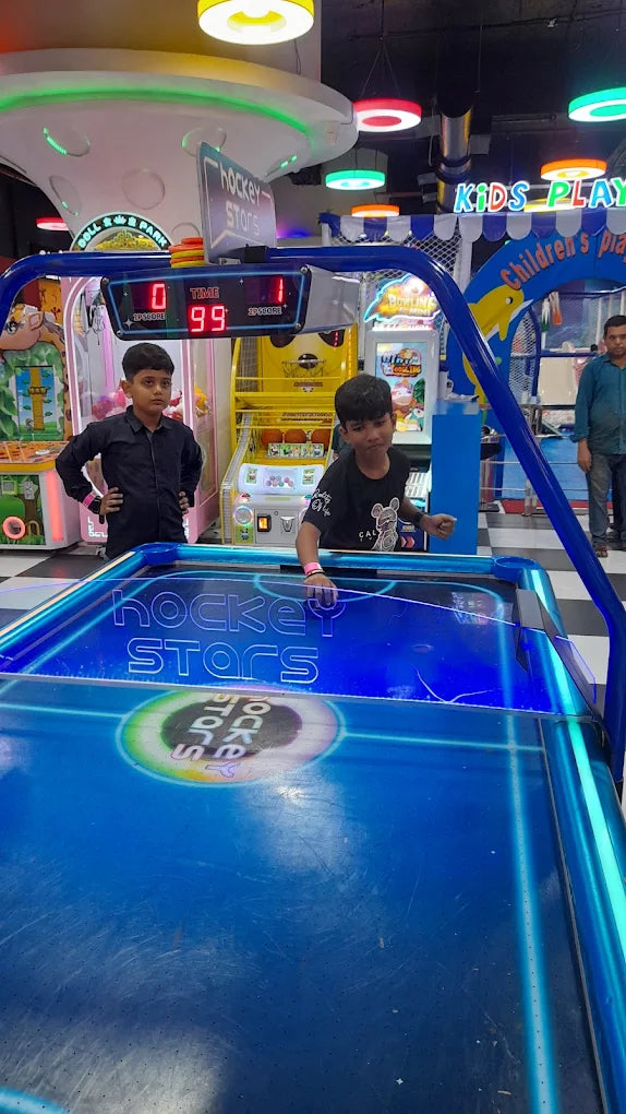 72 Mad Street for Bowling & Arcade Games | Gomti Nagar Lucknow