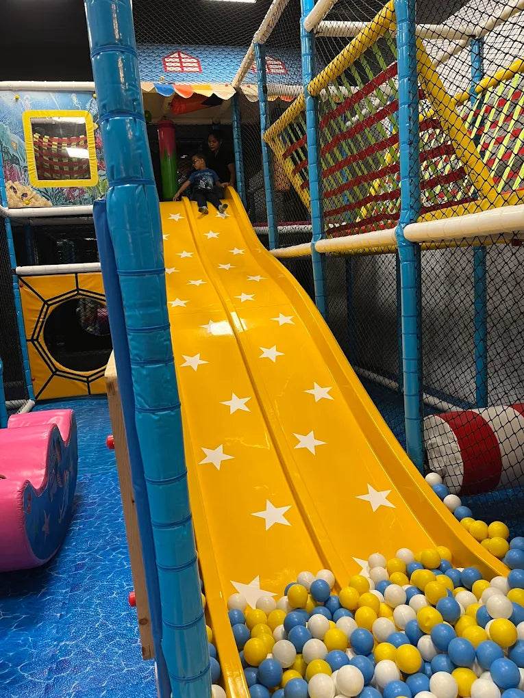 Angels N Brats Indoor Play Area | Good Earth Mall Sector 50 Gurgaon - ActivityKidz