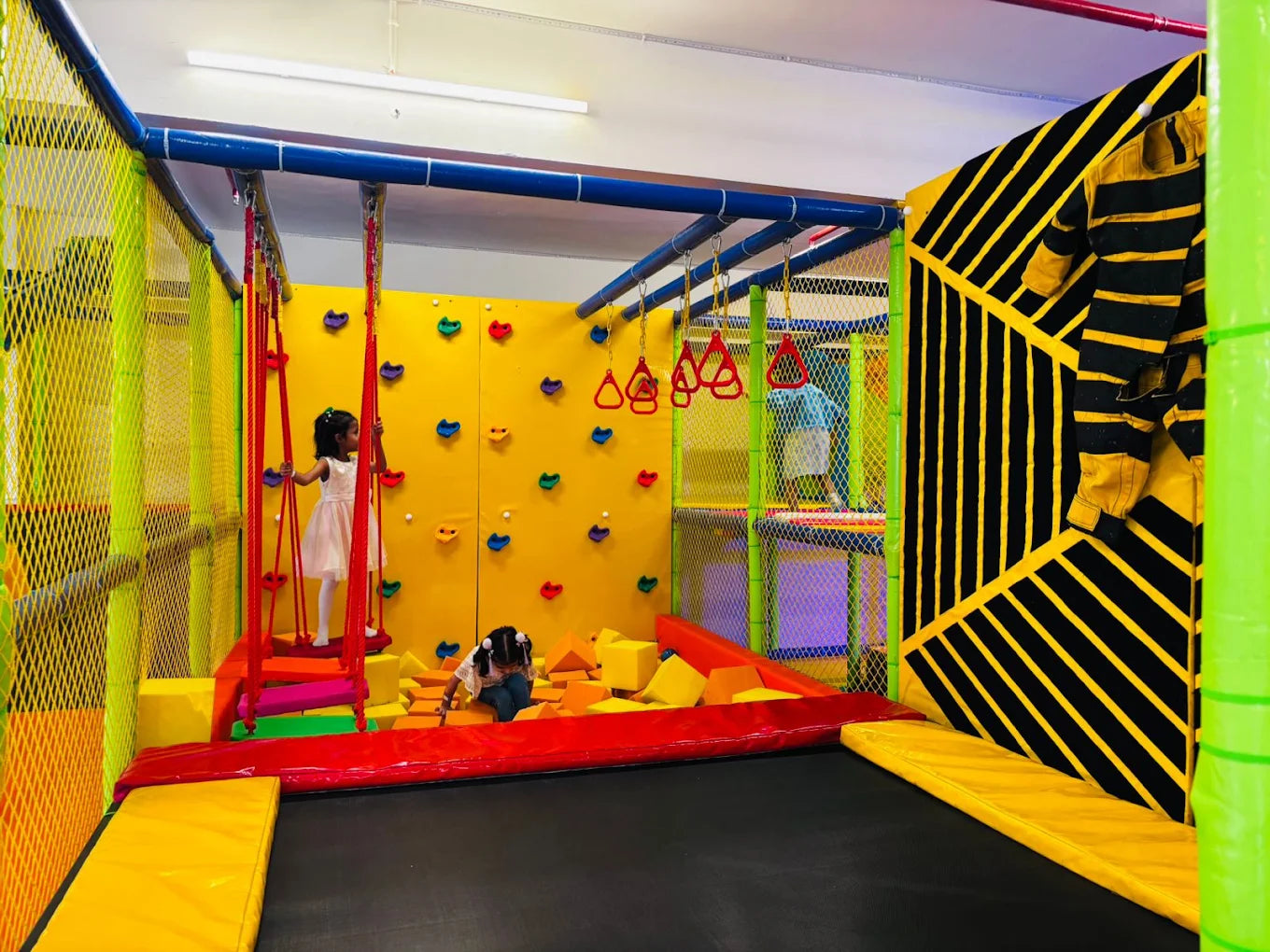 Bunch Of Fun Play & Party Indoor Play Area | Gota Ahmedabad