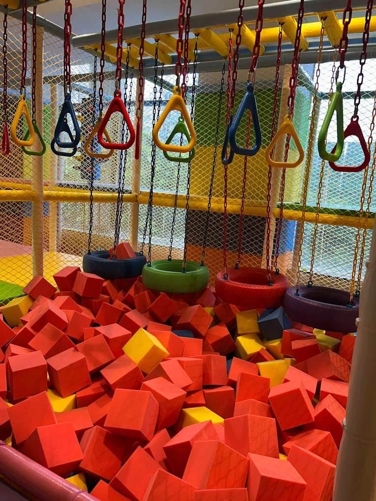 Bounceeland Indoor Play Area | World Metro Mall Sector 56 Gurgaon - ActivityKidz