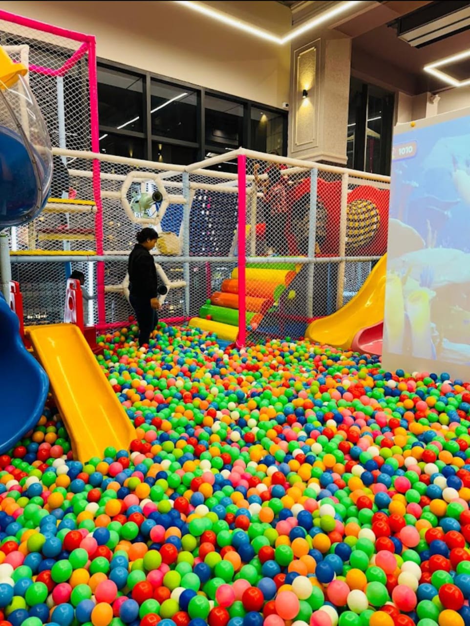 Bumble Tumble Indoor Play Area | Sapphire 83 Sector 83 Gurgaon