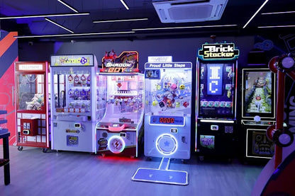 BZURKK!! Gaming Arcade & Golf Simulator Punjabi Bagh Delhi