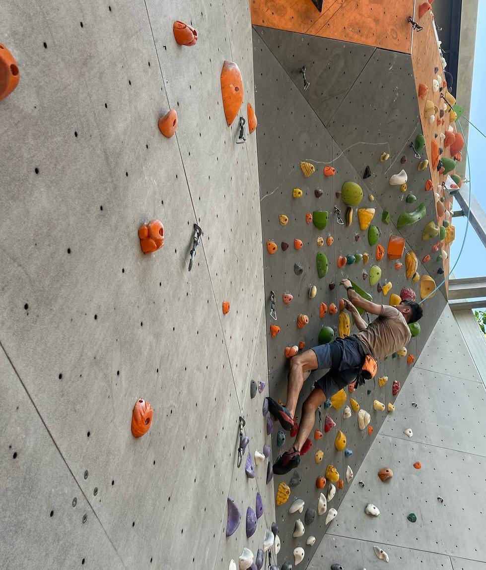 Climb Central Academy of Indoor Rock Climbing | Mehrauli-Gurgaon Road New Delhi