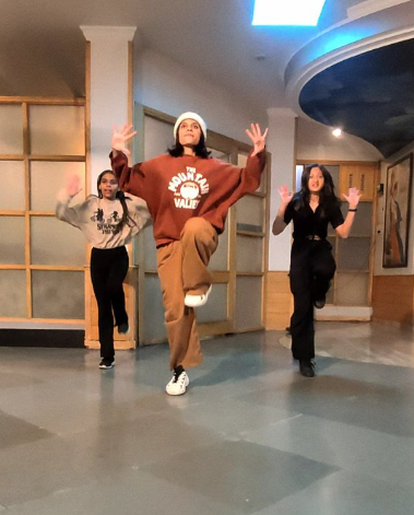 Cosmic Dance Embassy for Bollywood Hip Hop Dance | Sector 31 Gurgaon