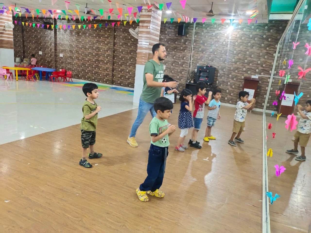 DVC Dance and Fitness Studio for Bollywood Hip-Hop Classes | Sector 40 Gurgaon - ActivityKidz