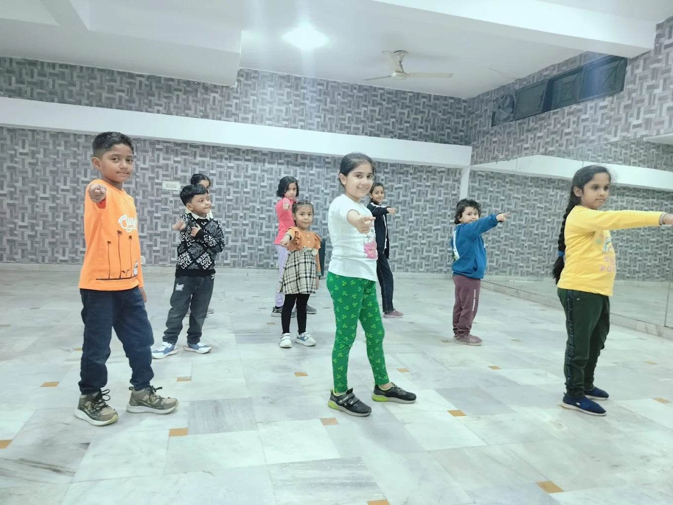 DVC Dance and Fitness Studio for Bollywood Hip-Hop Classes | Sector 40 Gurgaon - ActivityKidz