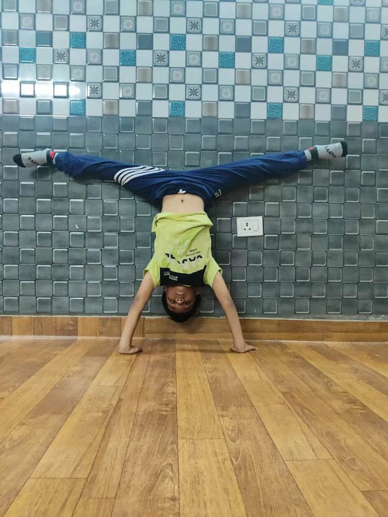 Dolly's dance academy for Bollywood Freestyle Classes | DLF Phase IV Sector 28 Gurgaon - ActivityKidz