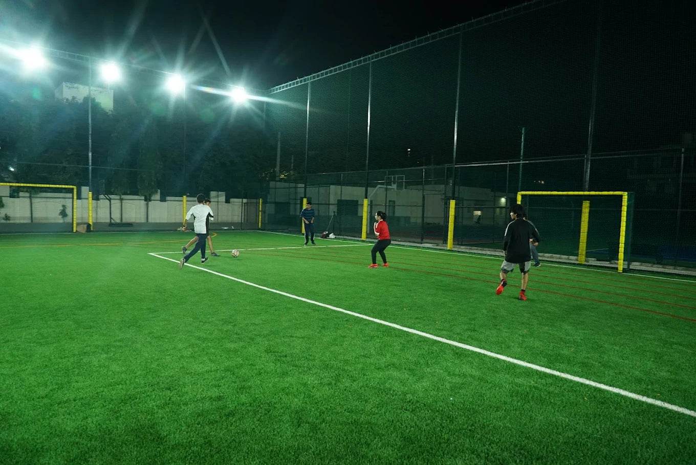 Gallant Play Arena | Badminton Football Skating Basketball Academy | South City 1 Gurgaon - ActivityKidz