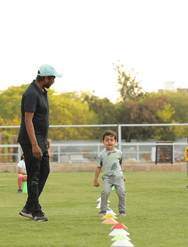 Gallant Play Arena | Badminton Football Skating Basketball Academy | South City 1 Gurgaon - ActivityKidz