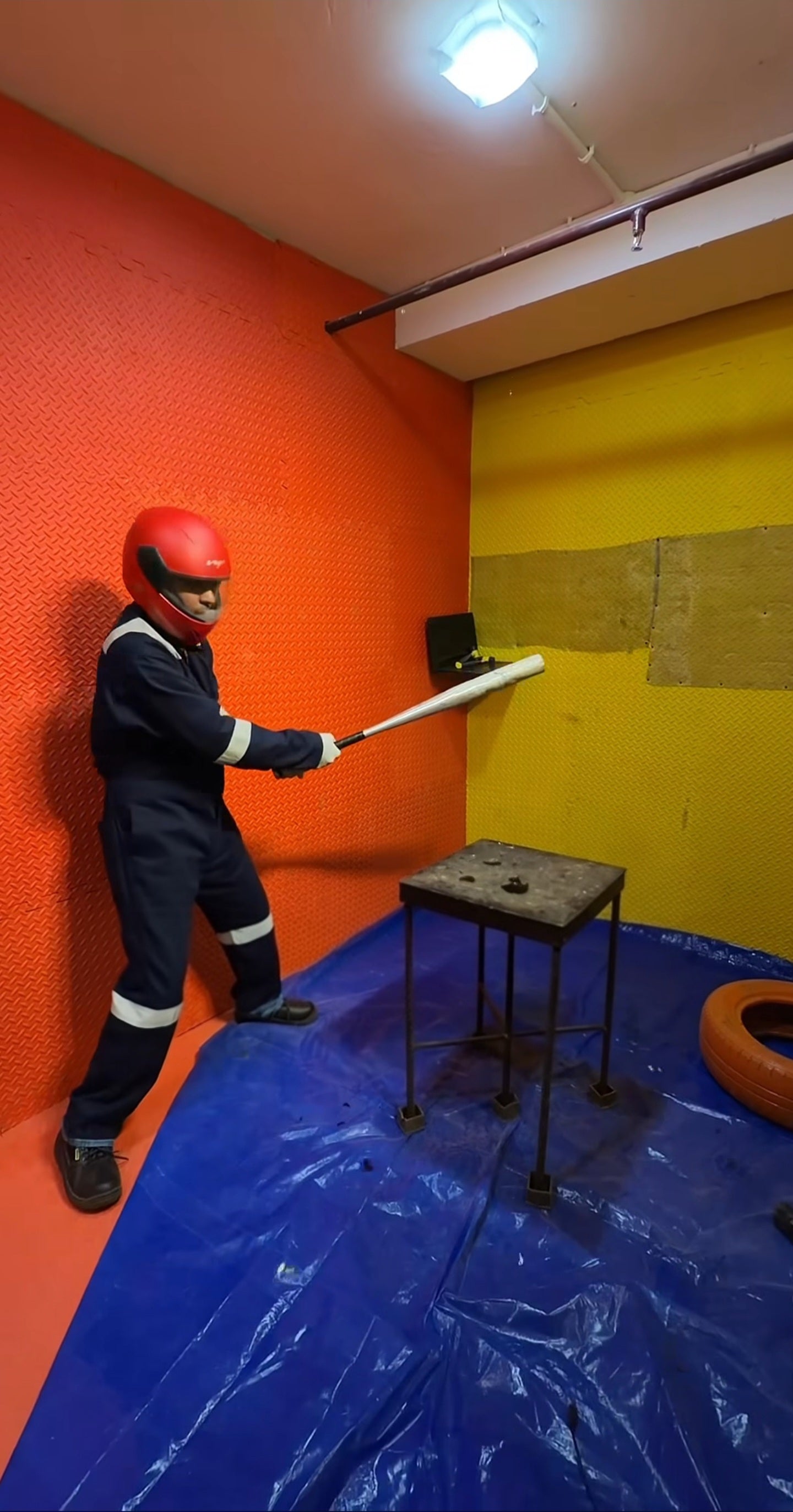 Gaming Universe Anger Room & Neon Splash | Rajinder Nagar Delhi