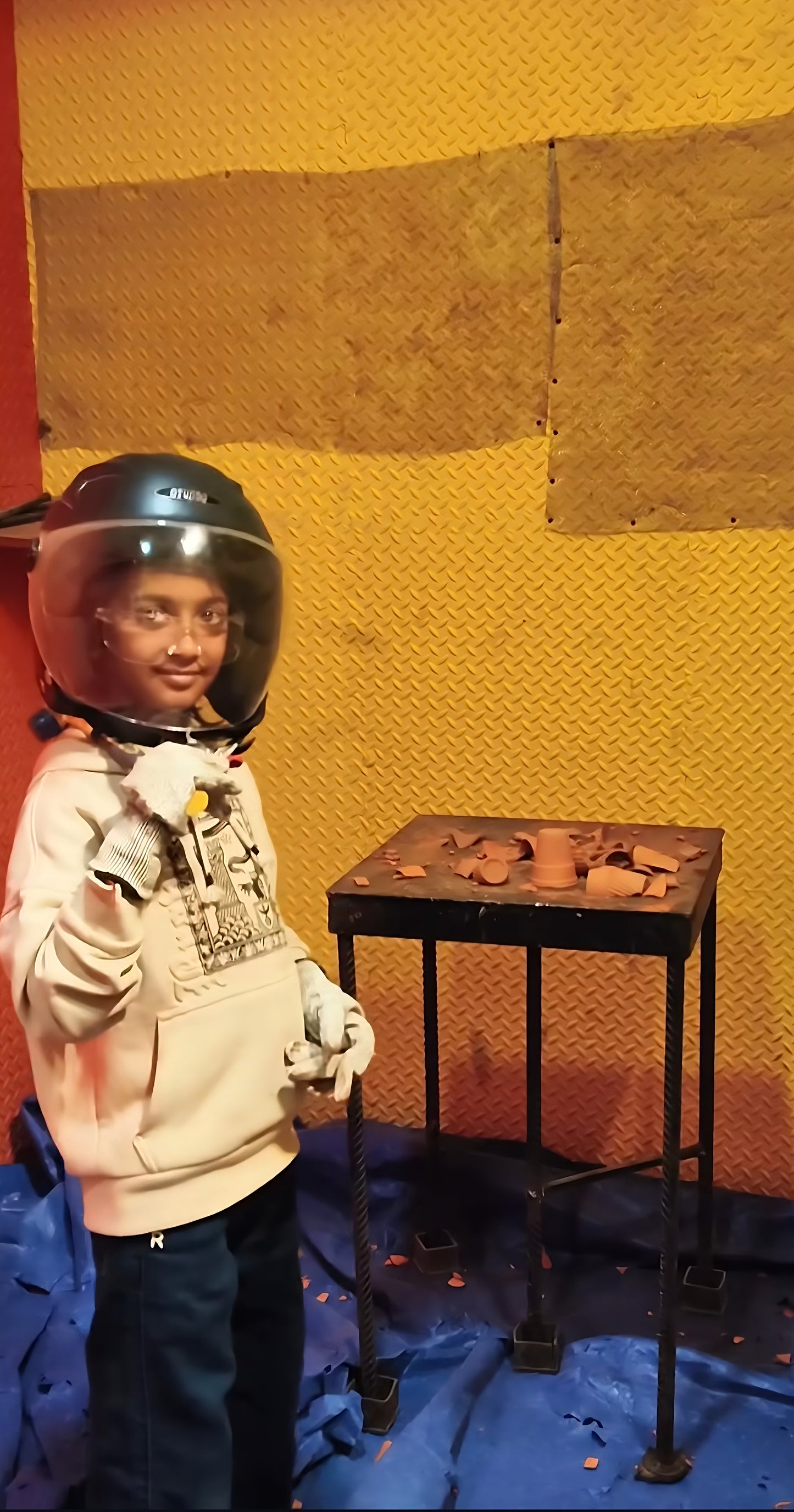 Gaming Universe Anger Room & Neon Splash | Rajinder Nagar Delhi