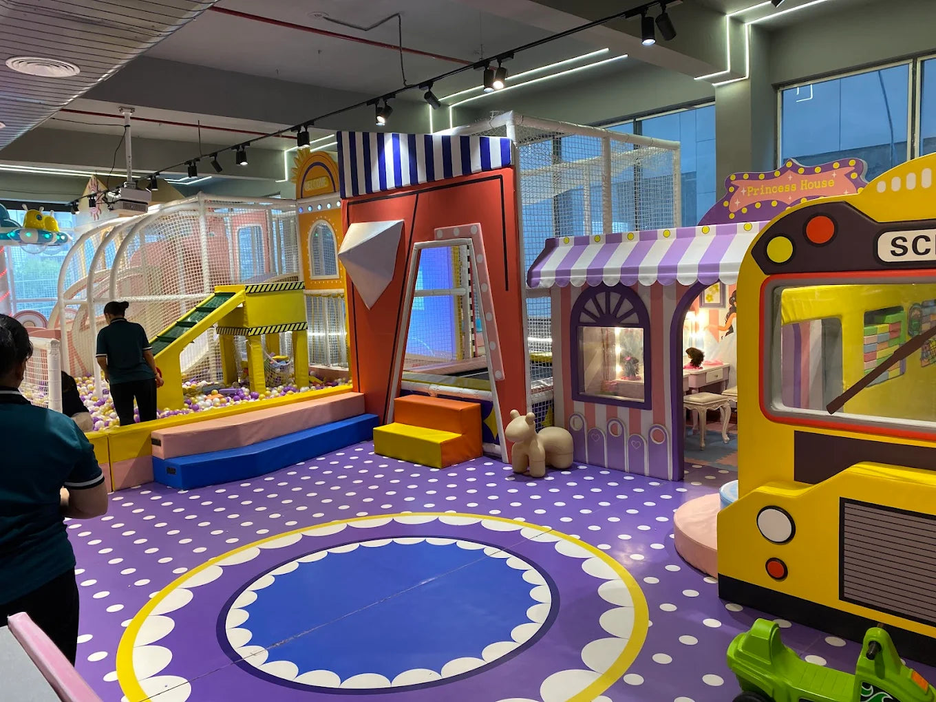Giggle Garden Indoor Play Area | Sector 104 Noida