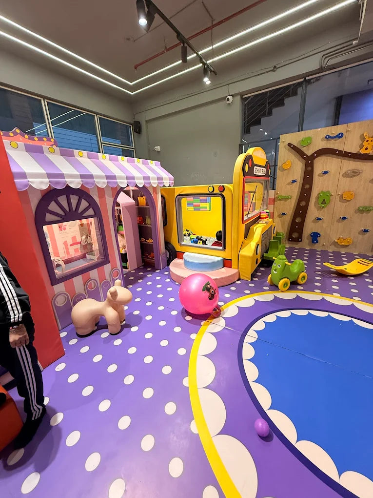 Giggle Garden Indoor Play Area | Sector 104 Noida