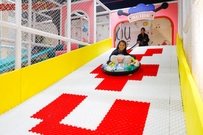 Giggle Wiggle Indoor Play Area | Sector 144 Noida