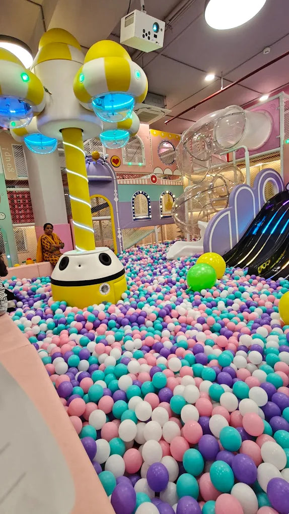Giggle Wiggle Play Area & Cafe | Stalwart Insignia Vesu Surat
