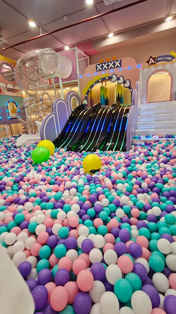 Giggle Wiggle Play Area & Cafe | Stalwart Insignia Vesu Surat