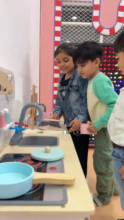 Giggle Wiggle Play Area & Cafe | Stalwart Insignia Vesu Surat