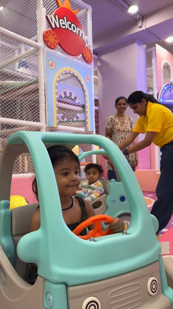 Giggle Wiggle Play Area & Cafe | Stalwart Insignia Vesu Surat