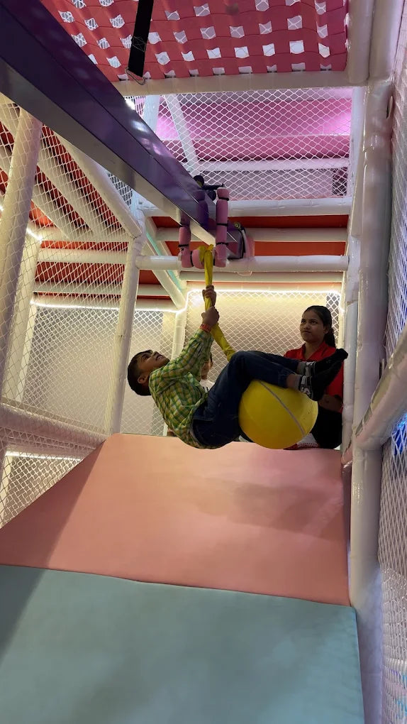 Giggle Wiggle Play Area & Cafe | Stalwart Insignia Vesu Surat