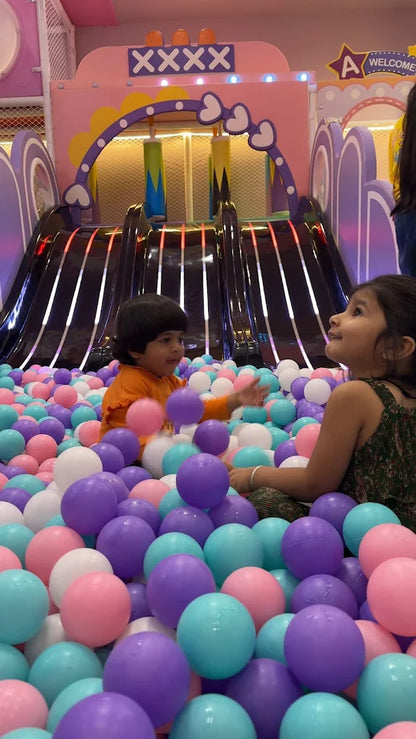 Giggle Wiggle Play Area & Cafe | Stalwart Insignia Vesu Surat