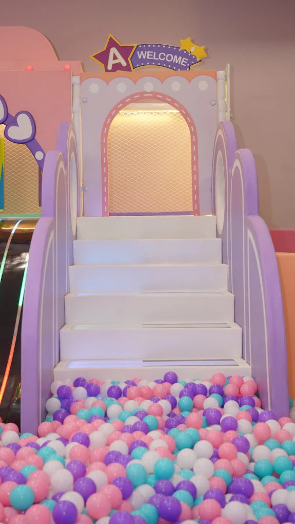 Giggle Wiggle Play Area & Cafe | Stalwart Insignia Vesu Surat