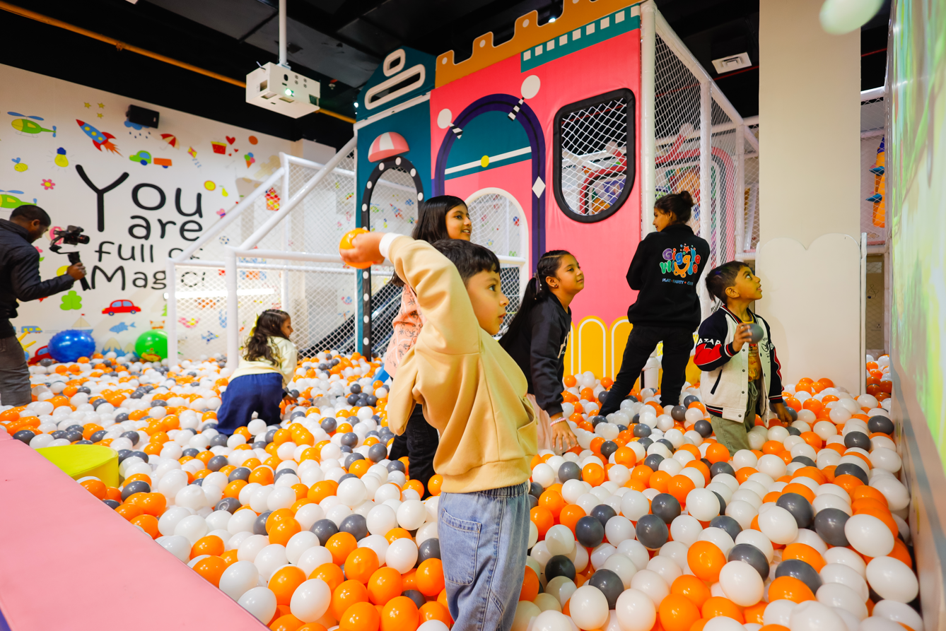 Giggle Wiggle Indoor Play Area | Sector 144 Noida
