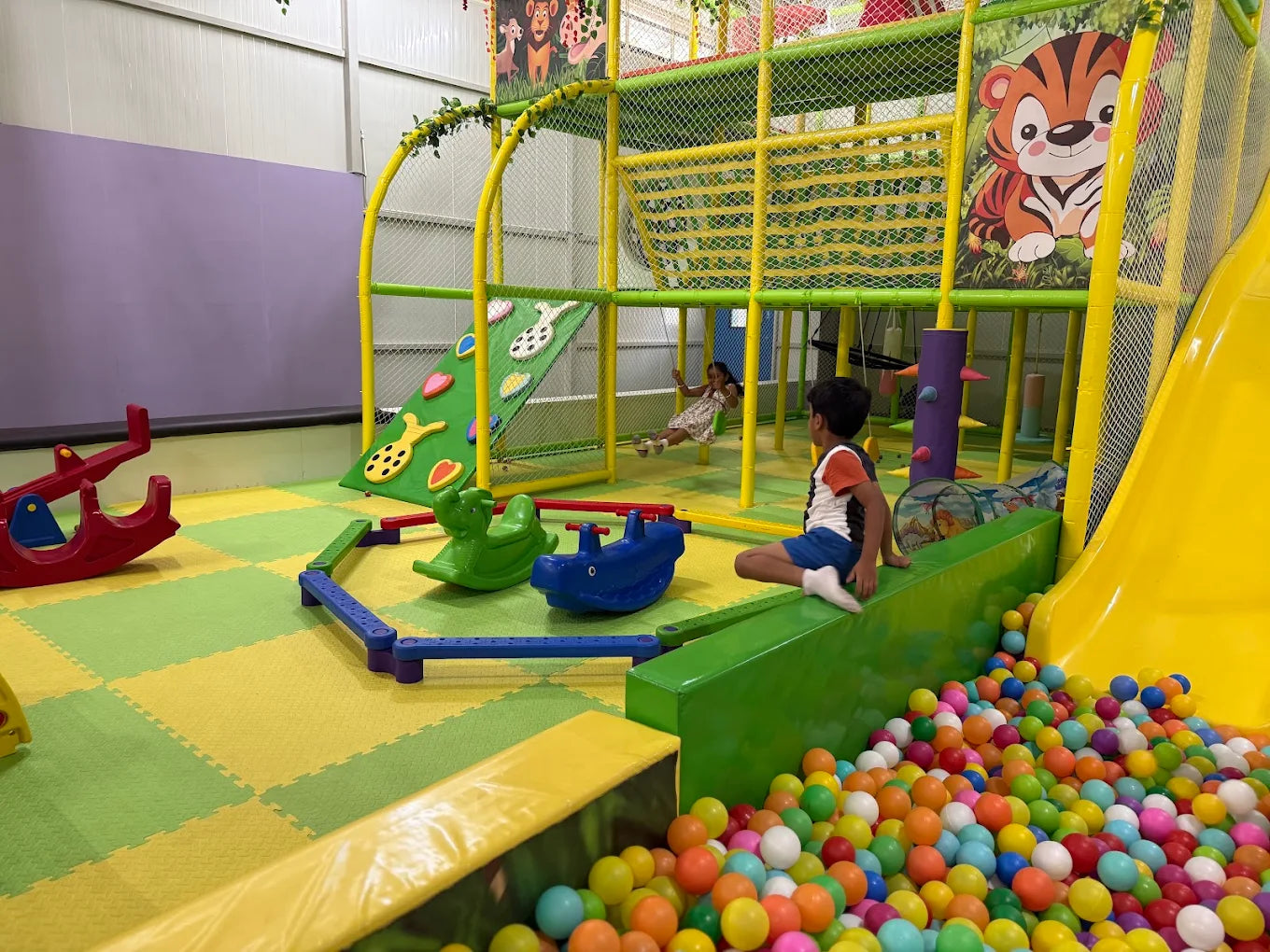 Happy Kiddos Indoor Play Area | Marsur Bangalore
