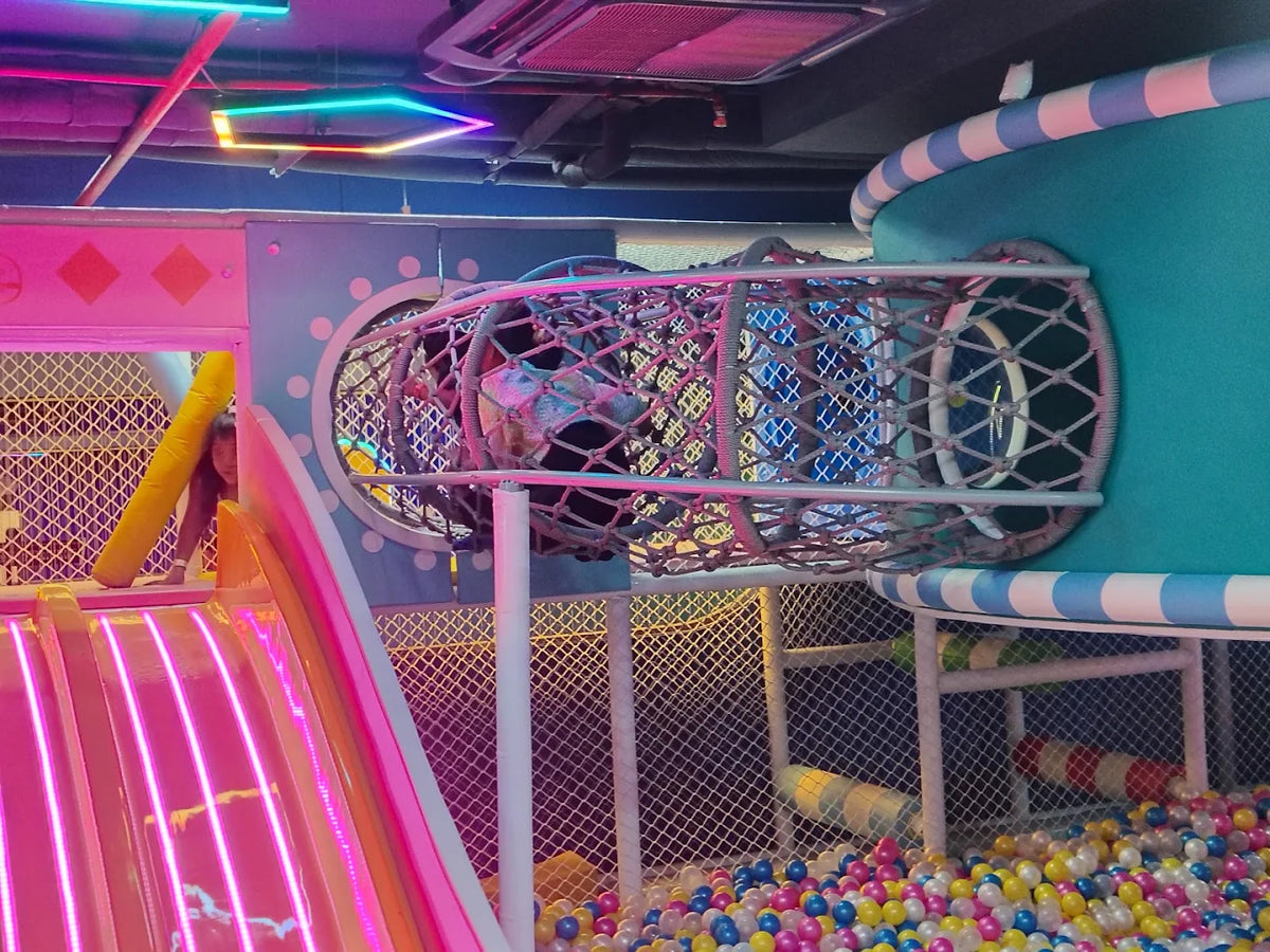 HopUp Play Area & Game Zone | Anjana Central Mall Agra