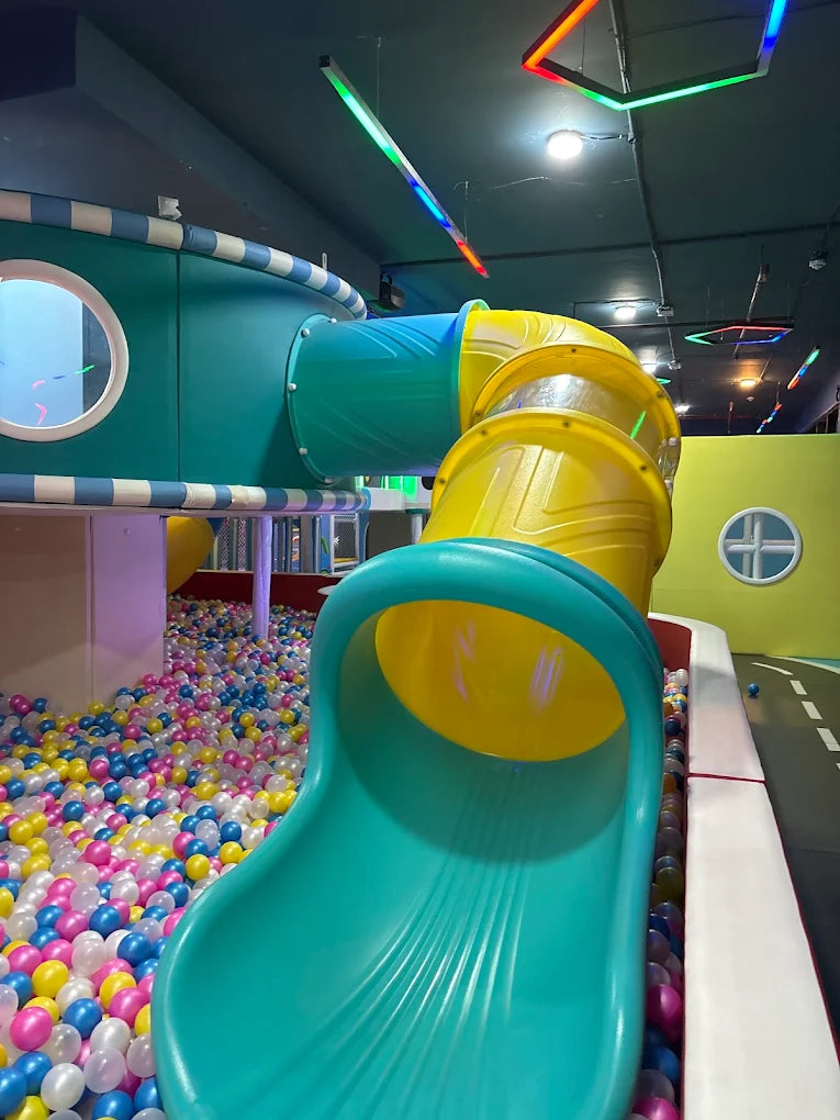 HopUp Play Area & Game Zone | Anjana Central Mall Agra