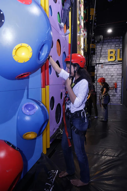 HopUp Trampoline, Arcade & VR Game Zone | Andheri West Mumbai