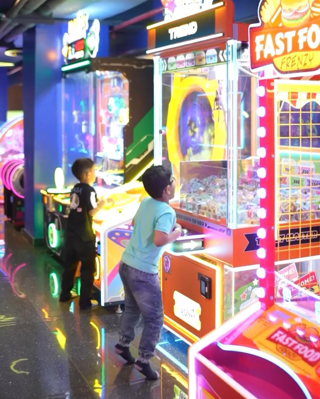 HopUp Play Area & Game Zone | Anjana Central Mall Agra