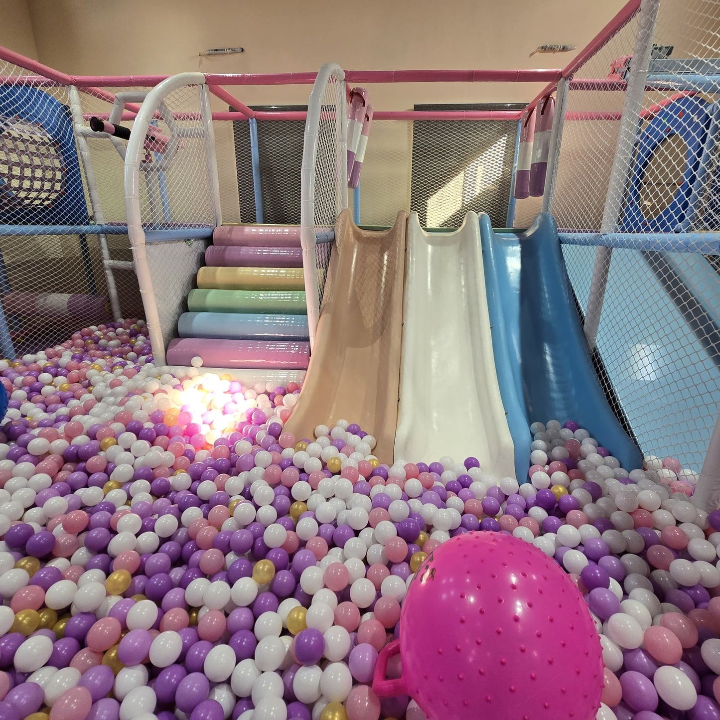 Hozhyo Play Area & Sports Area | Sector 61 Gurgaon