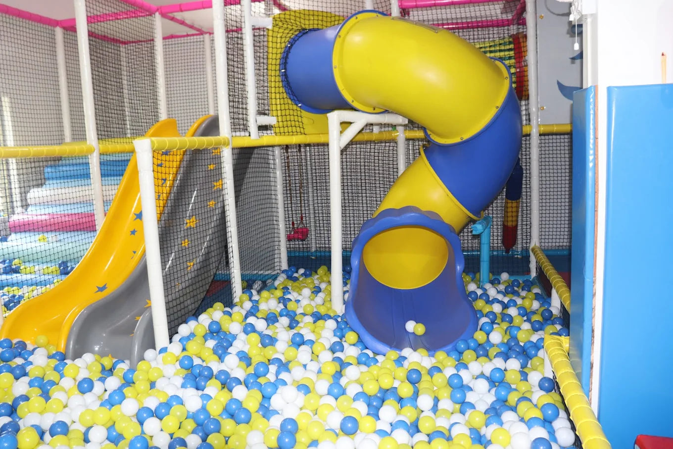 Jolly Island Indoor Play Area | Margondanahalli Bangalore