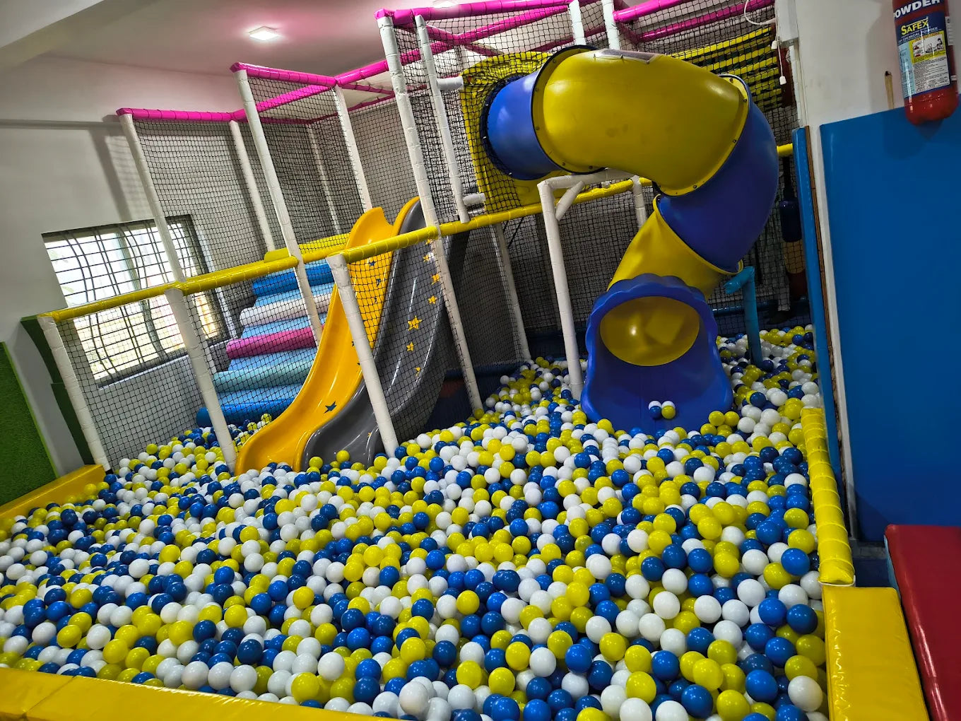 Jolly Island Indoor Play Area | Margondanahalli Bangalore
