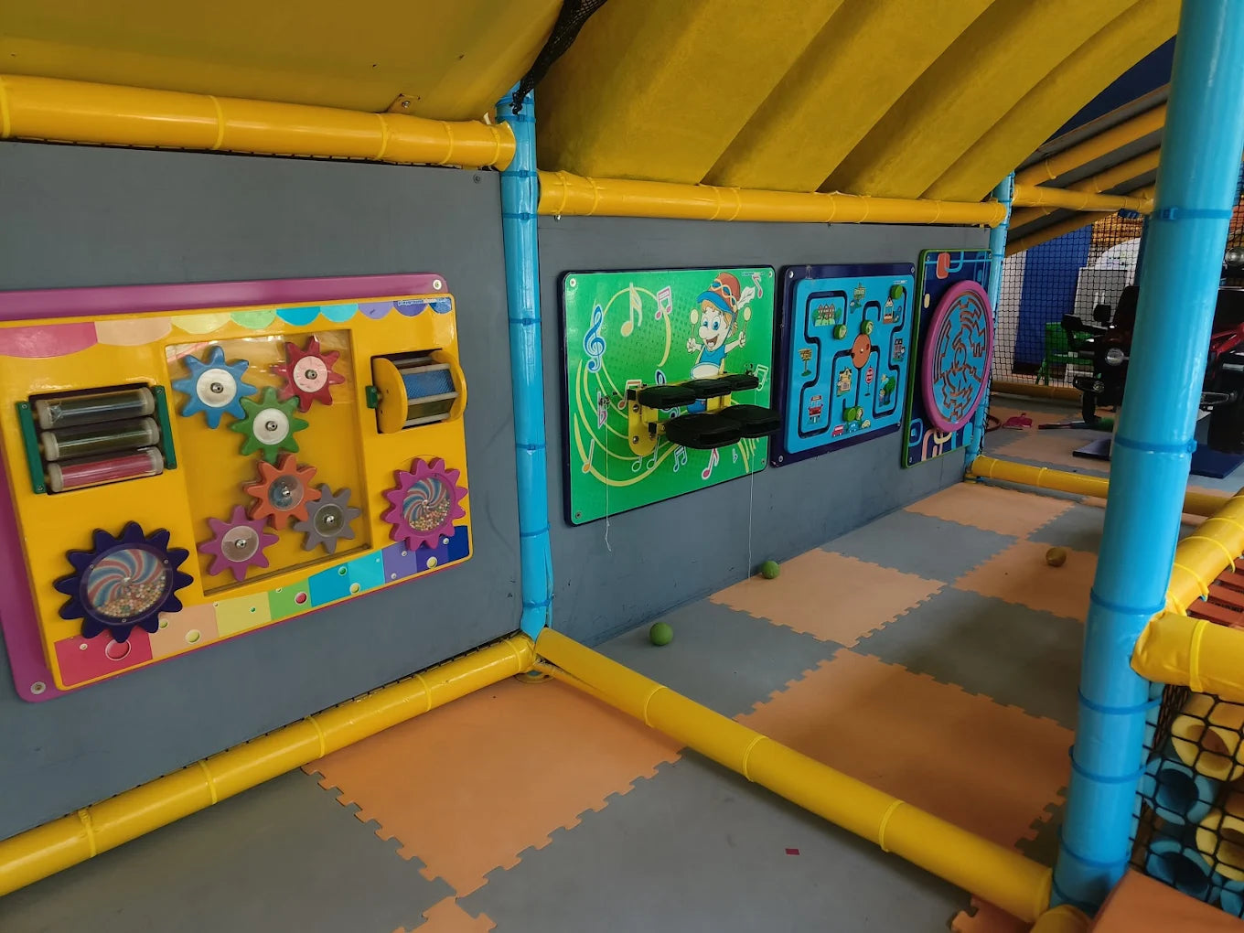 Lopa Play Zone | Next to Amruta Restaurant Thane West Mumbai