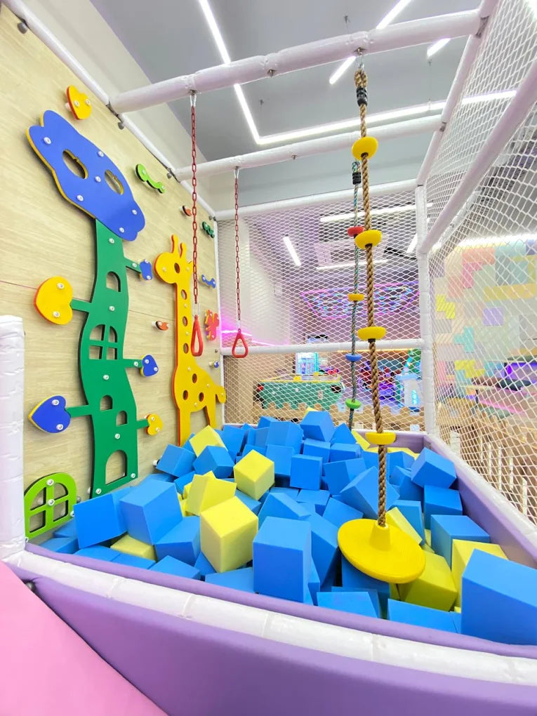 Macaroons N Toons Play Area & Arcade Game Zone | Pitampura Delhi