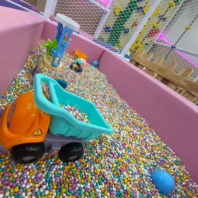 Macaroons N Toons Play Area & Arcade Game Zone | Pitampura Delhi