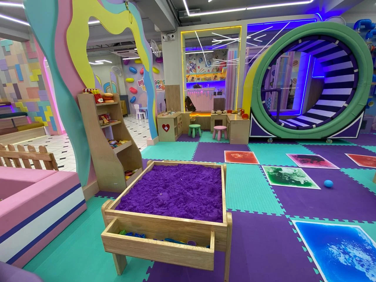 Macaroons N Toons Play Area & Arcade Game Zone | Pitampura Delhi