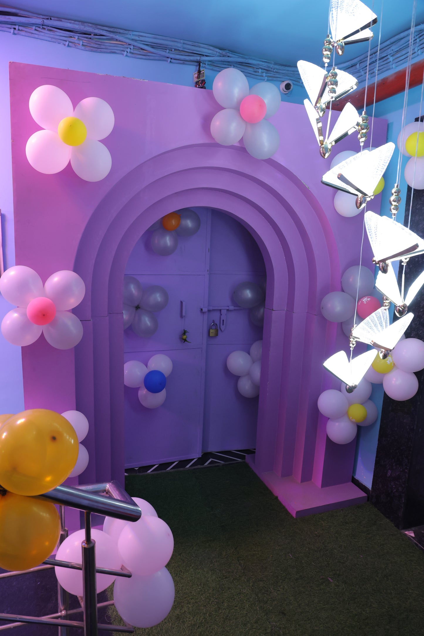 Mad Over Joy Indoor Play Zone Moti Nagar Delhi