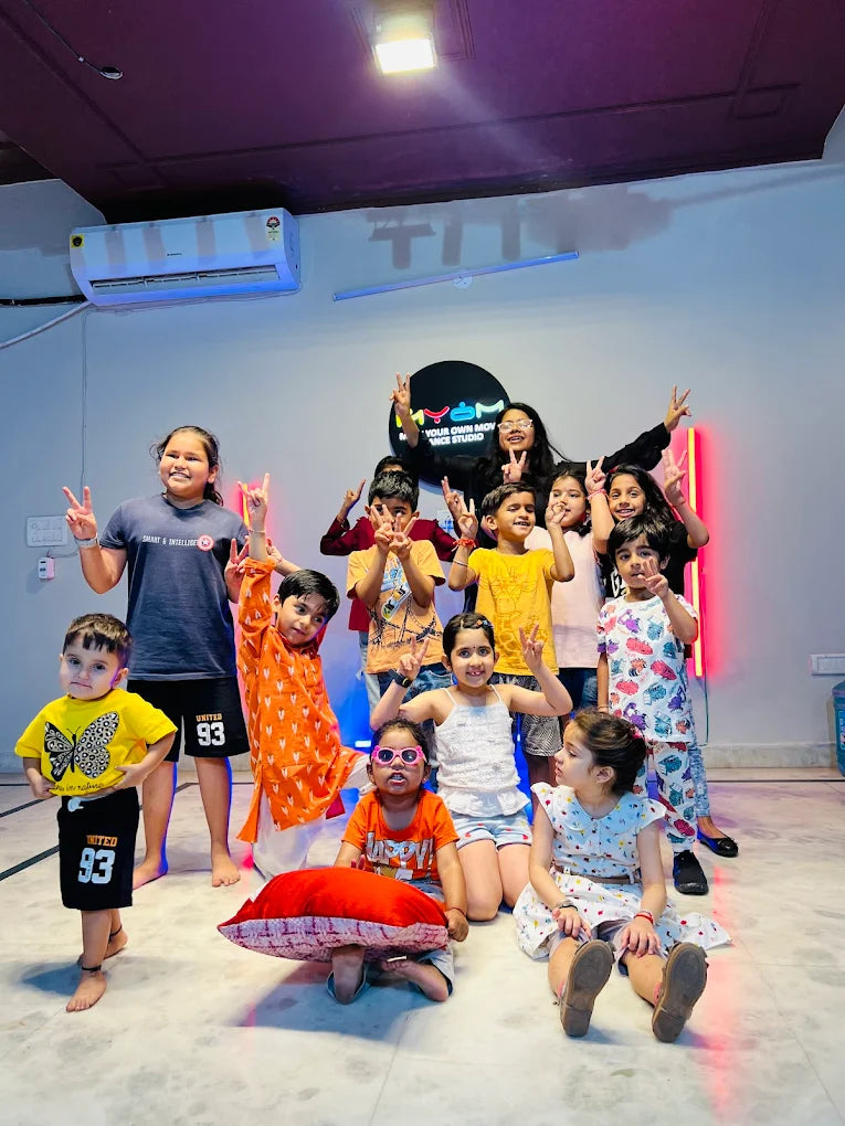 Make Your Own Moves Dance Studio for Bollywood Freestyle Semi Classical | Sector 1 Palam Vihar Gurgaon