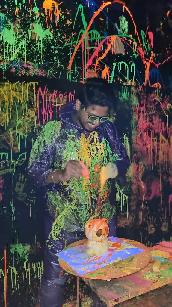 Neon Splash Room | Opposite Infinity Mall Andheri West Mumbai