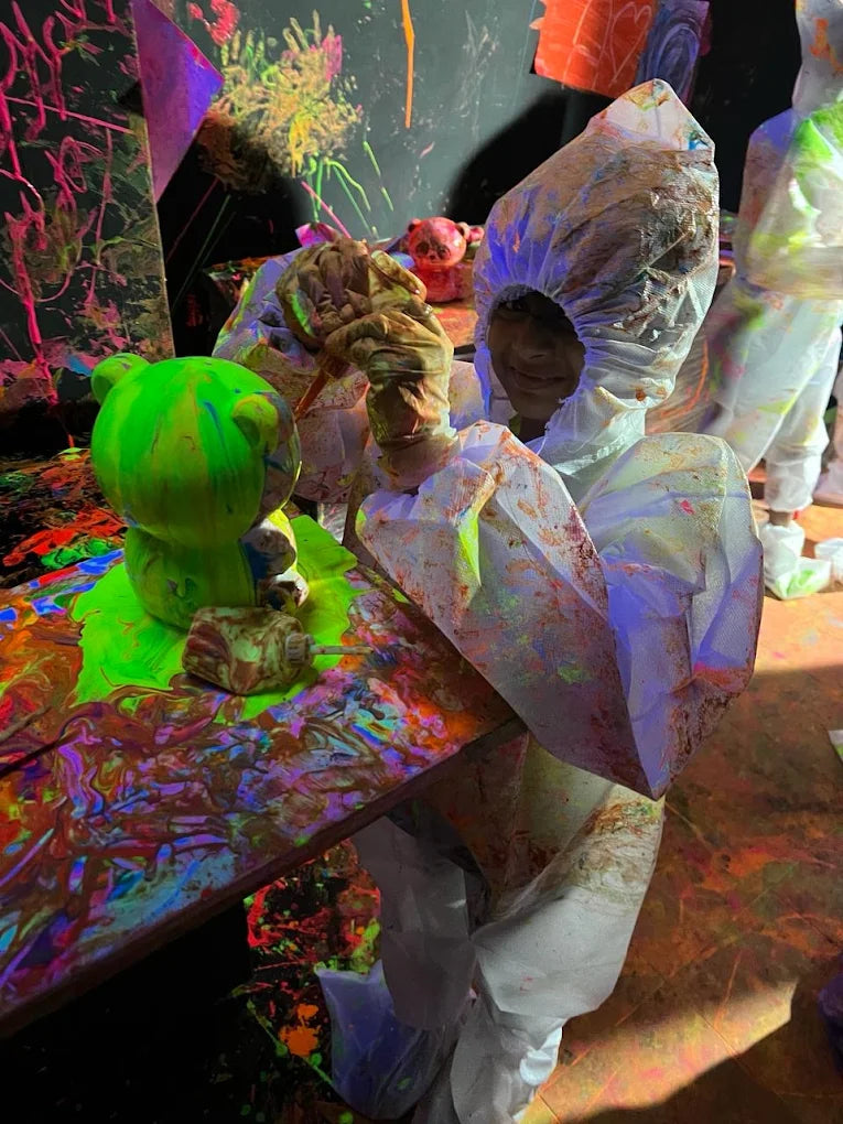 Neon Splash Room | Opposite Infinity Mall Andheri West Mumbai