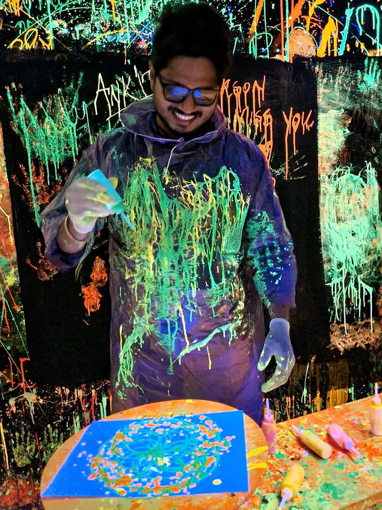Neon Splash Room | Opposite Infinity Mall Andheri West Mumbai