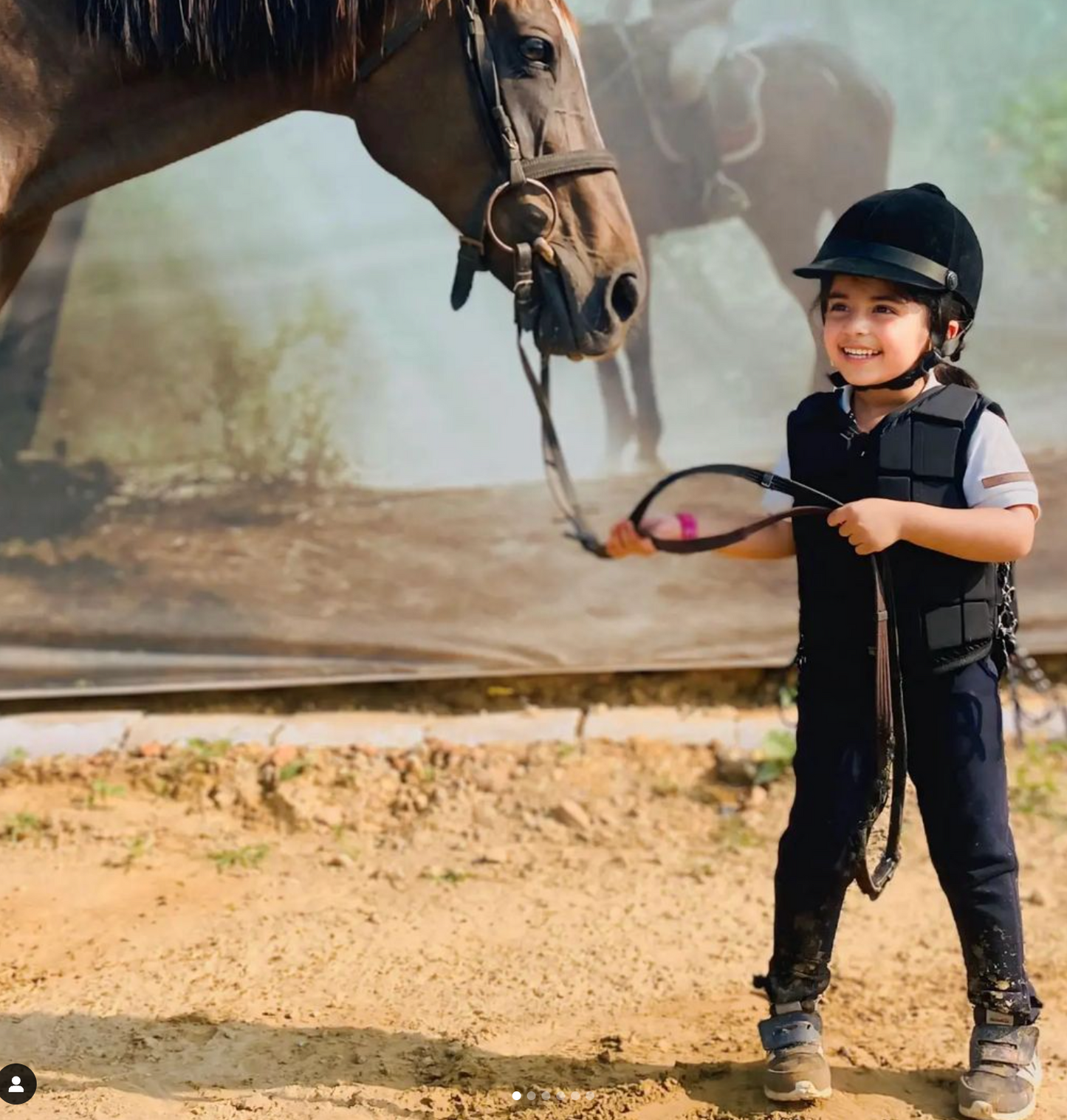 デューク乗馬クラブ | ヘリテージ インターナショナル エクスペリエンス スクールの近く